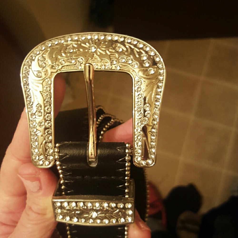 Black western style belt.